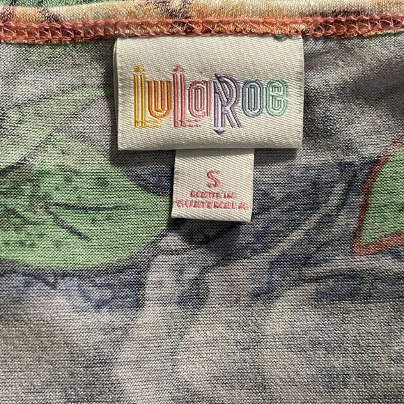 LuLaRoe Women IRMA Top Small Tunic All Over Rose Print High Low Multicolor EUC - Picture 11 of 12
